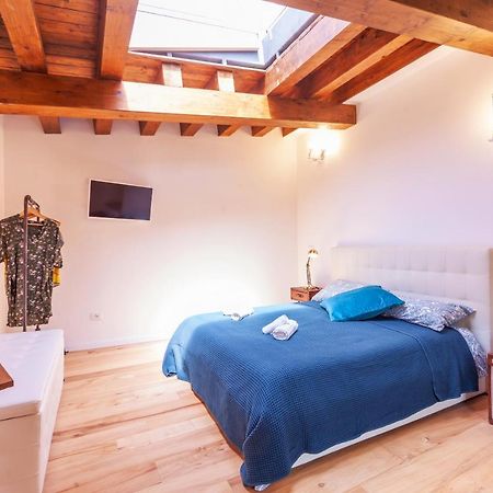 Vakalu-Piazza Duomo Charming Apartment Syracuse Bagian luar foto