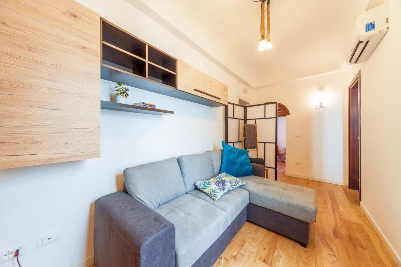 Vakalu-Piazza Duomo Charming Apartment Syracuse Bagian luar foto
